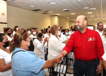 Acusa líder del PRI Coahuila a Morena por presunto uso electoral de programas sociales