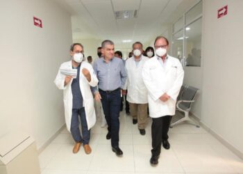 Asegura Miguel Riquelme que Coahuila se fortalece con el inicio de operaciones de Hospital Materno Infantil