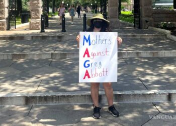 Surge movimiento: «Madres en contra de Gregg Abbot», intentando derrotar al gobernador texano en las elecciones