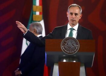 Indica Gatell que atraso en Sector Salud impide cancelar  consultorios de farmacias
