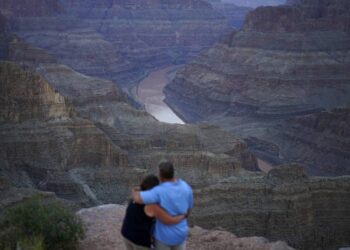 Ante drástica sequía del río Colorado, Estados Unidos limitará suministro de agua a algunos de sus estados y a México