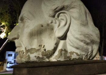 Busto de Hidalgo en olvido de las autoridades Piedras Negras rumbo a mes patrio