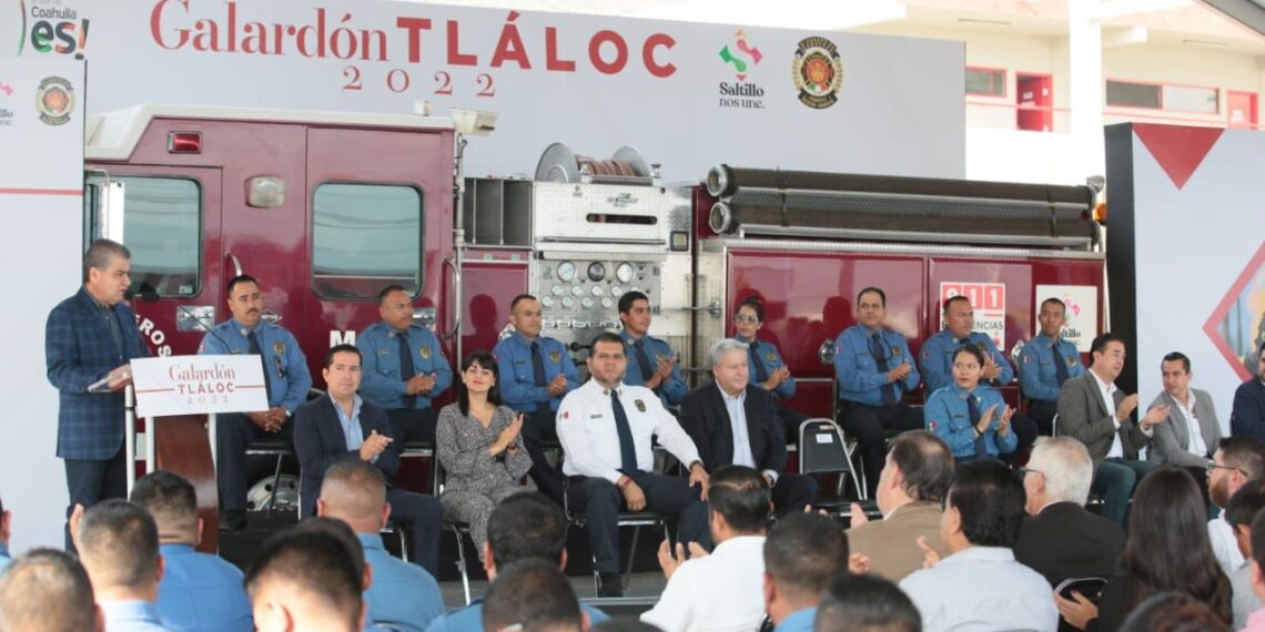 PUEBLO Y GOBIERNO DE COAHUILA RECONOCEN LA LABOR DE LOS BOMBEROS: MARS