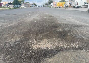 Falla “nueva” pavimentación de 5 MDP en Colonia Hacienda la Laja de Piedras Negras