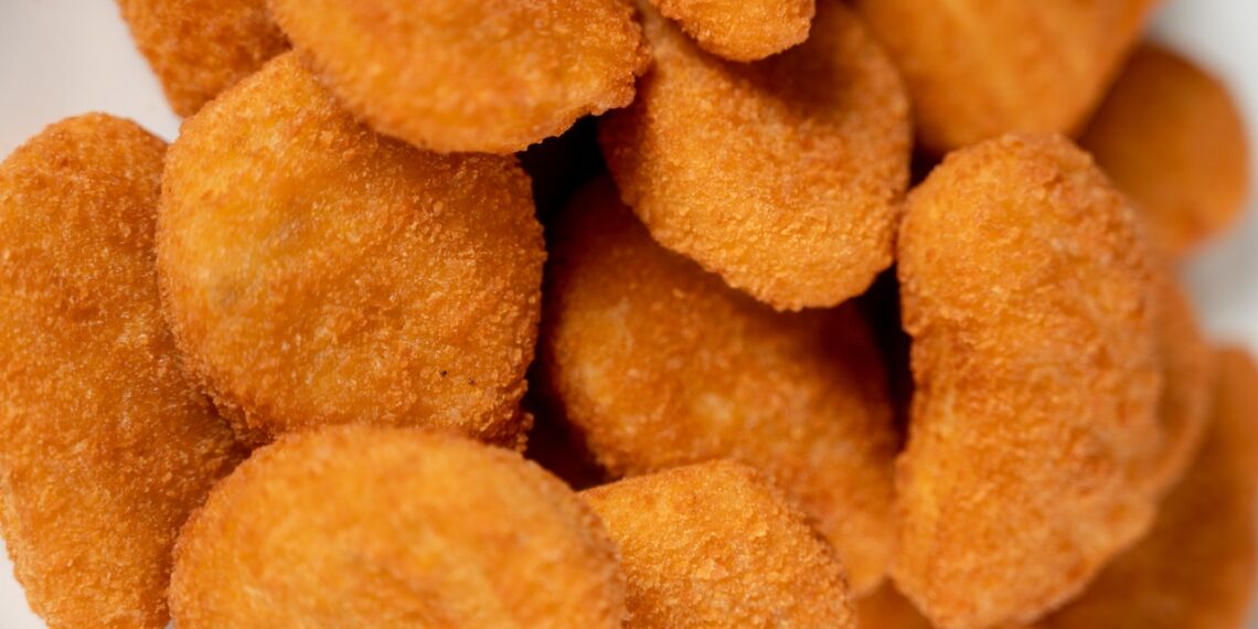 Muchas de las marcas de nuggets de pollo no contienen pollo; afirma Profeco