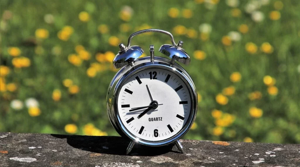 Oficial: Ya no habrá horario de verano excepto en la frontera; aprueban diputados