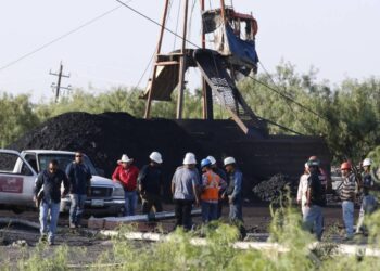 CFE cancela contratos a Regúlo Zapata y a hermano de Tania Flores, alcaldesa de Múzquiz
