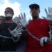 Venezolanos expulsados de Estados Unidos protestan en puente internacional de Matamoros