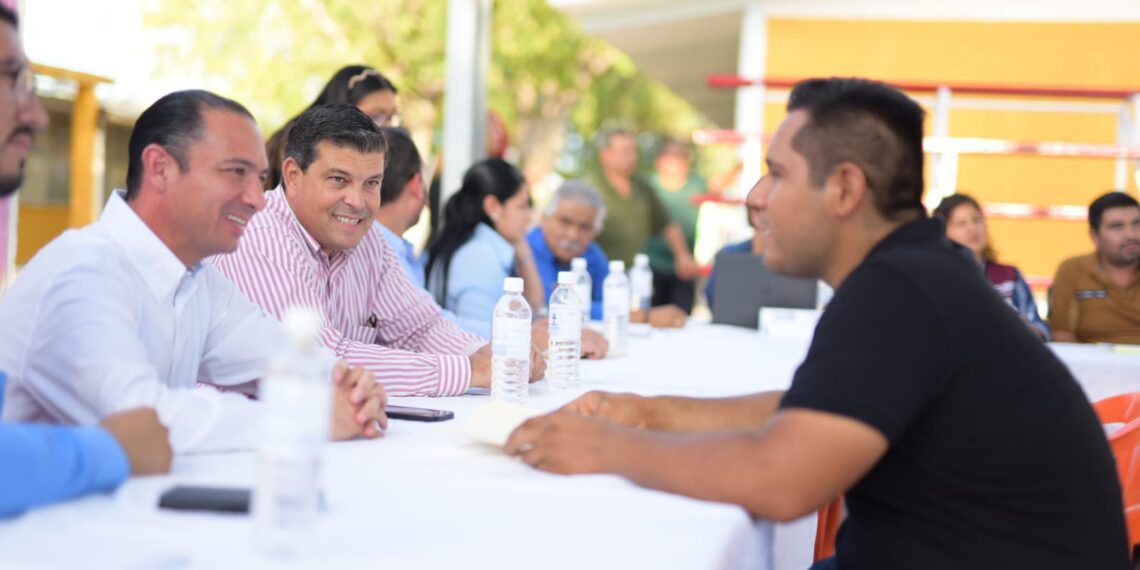 OFRECEN BRIGADA CONTIGO Y CON TODO EN LA COLONIA 28 DE JUNIO;  EL ALCALDE EMILIO DE HOYOS MONTEMAYOR  ATIENDE A CIUDADANOS EN AUDIENCIAS