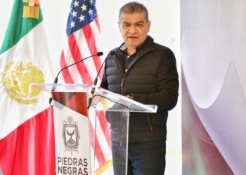 Atestigua gobernador Riquelme apertura de cruces no esenciales con Texas