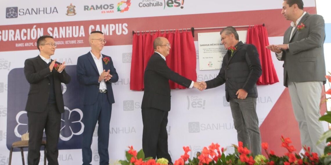 INAUGURAN MIGUEL RIQUELME Y JOSÉ MARÍA MORALES PLANTA ‘SANHUA CAMPUS’