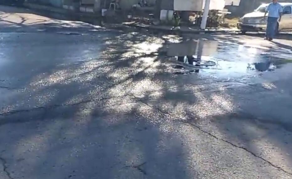 Otro drenaje colapsado, ahora en la colonia Buena Vista Sur