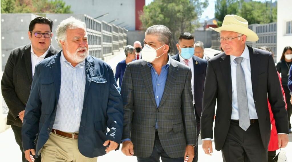 EMBAJADOR DE ESTADOS UNIDOS, KEN SALAZAR, VISITA CRIH COAHUILA