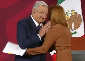 «Una jauría rodea al presidente y no deja avanzar los proyectos: Tatiana Clouthier