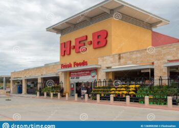 Hombre demanda a HEB en San Antonio por 1 MDD por no dejarlo vivir en paz