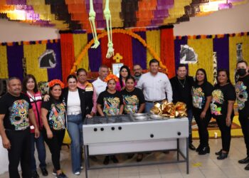 PREMIAN A GANADORES DE ALTAR DE MUERTOS  Y RECONOCEN EL INTERÉS DE CENTROS COMUNITARIOS  POR PRESERVAR COSTUMBRES Y TRADICIONES EN ACUÑ