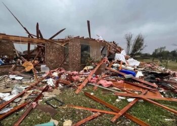 Tornados provocan devastación en Texas y Oklahoma
