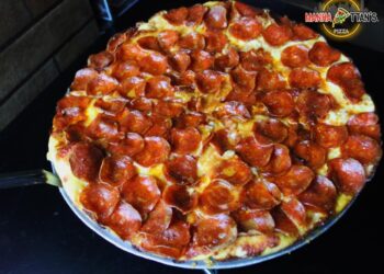 La mejor pizza de Piedras Negras crece; Manhattan´s se amplía