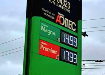 Baja la gasolina a 14.99 pesos en Piedras Negras