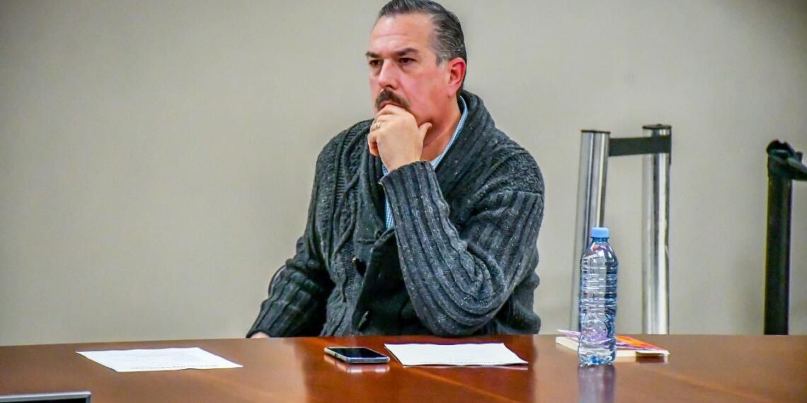 Regresan a Presidencia de Piedras Negras funcionario investigado por sobornos en compra de lámparas LED
