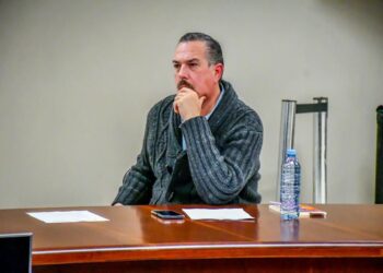 Regresan a Presidencia de Piedras Negras funcionario investigado por sobornos en compra de lámparas LED