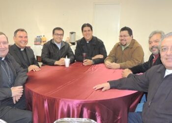 Alonso se va impune; obispo cercano a políticos y alta sociedad de Piedras Negras, eludió el caso de “Meño”