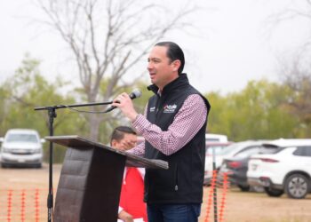 CON UNA INVERSIÓN DE 8 MILLONES DE PESOS, ALCALDE EMILIO DE HOYOS ENTREGA OBRA DE REHABILITACIÓN DE POZOS, EQUIPO Y LÍNEA DE CONDUCCIÓN CON LO CUÁL GARANTIZA EL ABASTO DE AGUA LOS PRÓXIMOS 4 AÑOS.