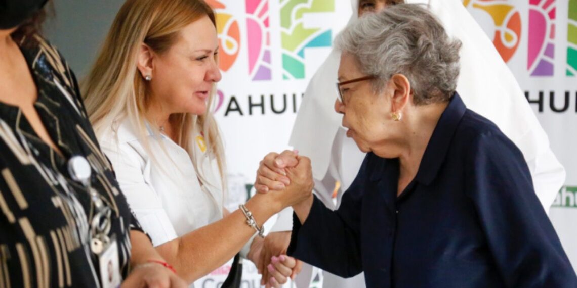 CON ‘AMA’, DIF COAHUILA HA BRINDADO 375 MIL APOYOS: MARCELA GORGÓN