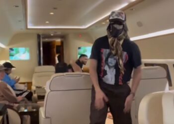 Bad Bunny y J Balvin aterrizan de emergencia en Coahuila