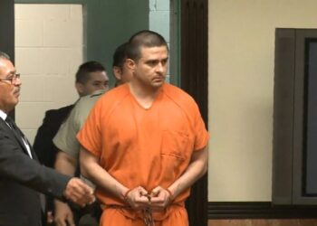Ex agente de Border Patrol en Laredo es acusado de asesino en serie de mujeres