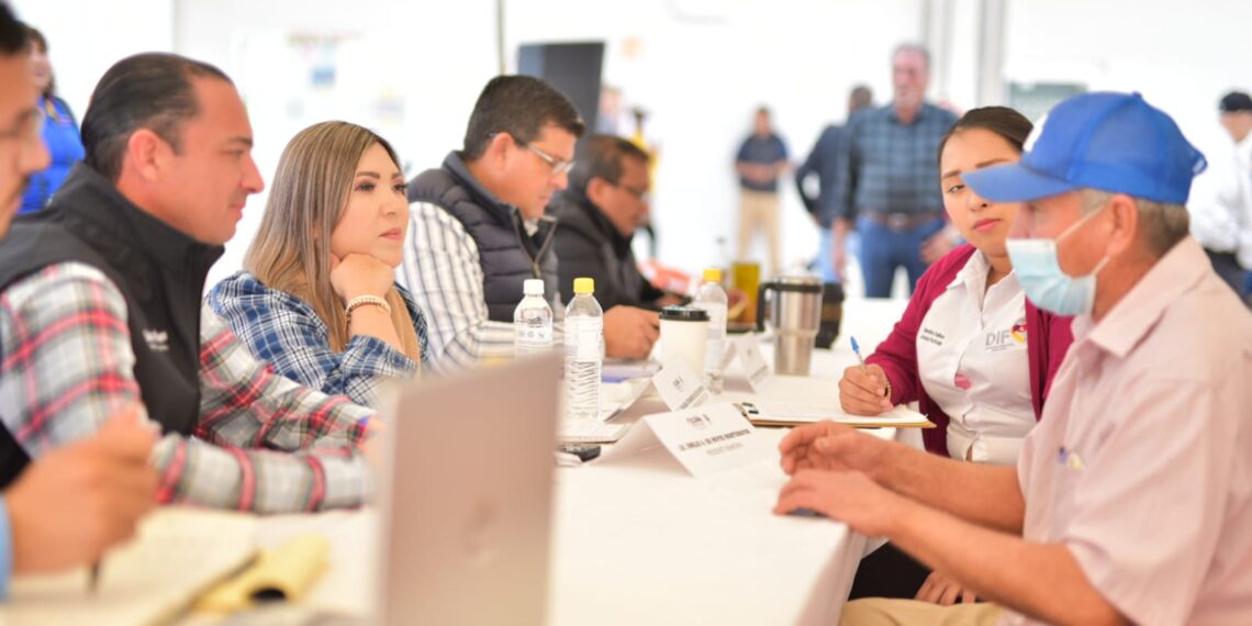 ACUÑA; GOBIERNO CERCANO Y DE PUERTAS ABIERTAS:  SUMAN EL NUEVO PROGRAMA «TU ALCALDE CONTIGO»  EN EL PRIMER DÍA SE LOGRÓ ATENDER A 400 PERSONA