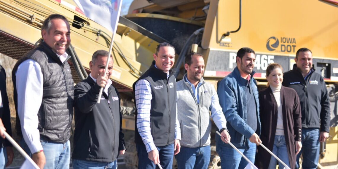 VAMOS CON TODO EN OBRAS DE PAVIMENTACIÓN RESALTA EL ALCALDE EMILIO DE HOYOS AL PONER EN MARCHA LOS TRABAJOS  EN SECTOR DEL LIBRAMIENTO SUR PONIENTE
