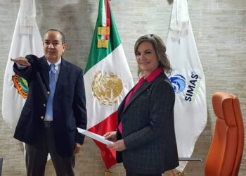 Más familia al Municipio: Esposo de contralora es el nuevo director de SIMAS