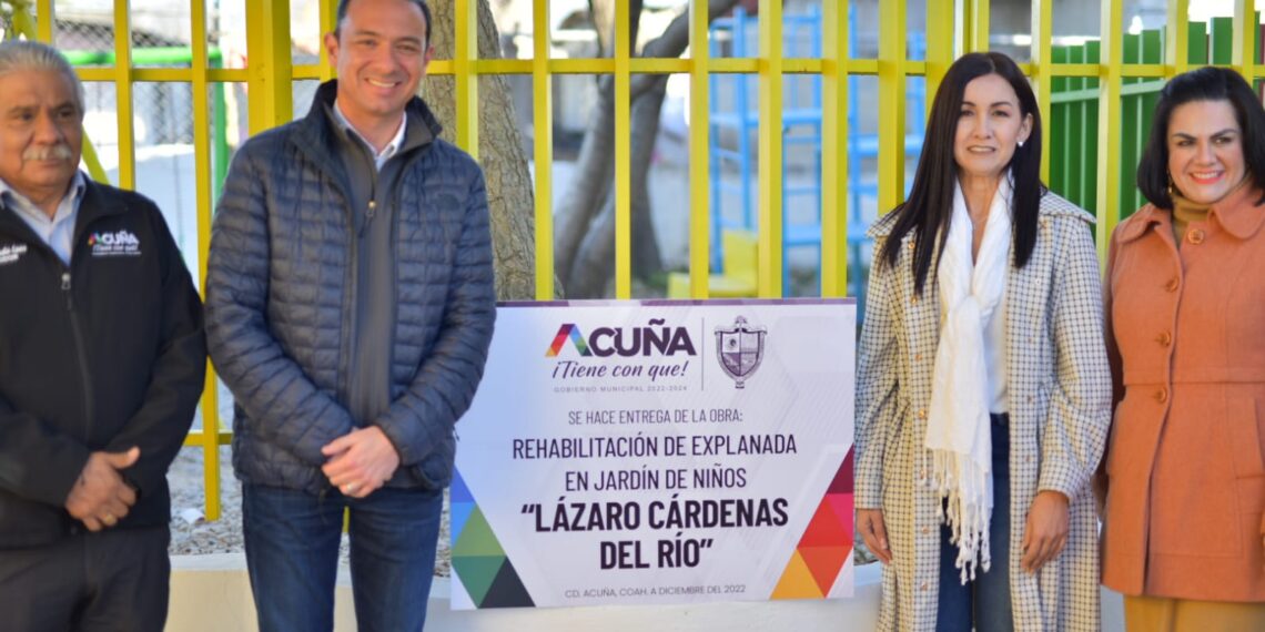 ALCALDE EMILIO DE HOYOS MONTEMAYOR ENTREGÓ OBRA  DE REMODELACIÓN DE EXPLANADA EN EL JARDÍN DE NIÑOS  PRESIDENTE LÁZARO CÁRDENAS DEL RÍO