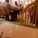 Viral: aplauden a gerente de Soriana PN por compartir lonche con vendedor de dulces