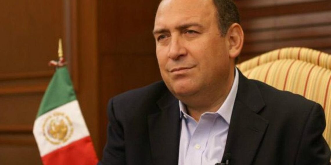 «Los teatros que hace Mejía le sirven para posicionarse»: Asegura Rubén Moreira