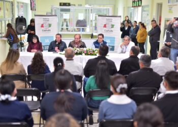 LA SALUD DEBE SER LA PRIORIDAD DE LAS TRES INSTANCIAS DE GOBIERNO PARA MEJORAR LA VIDA DE LAS PERSONAS AFIRMÓ EL ALCALDE EMILIO  DE HOYOS DURANTE ARRANQUE DE JORNADA DE CIRUGÍAS