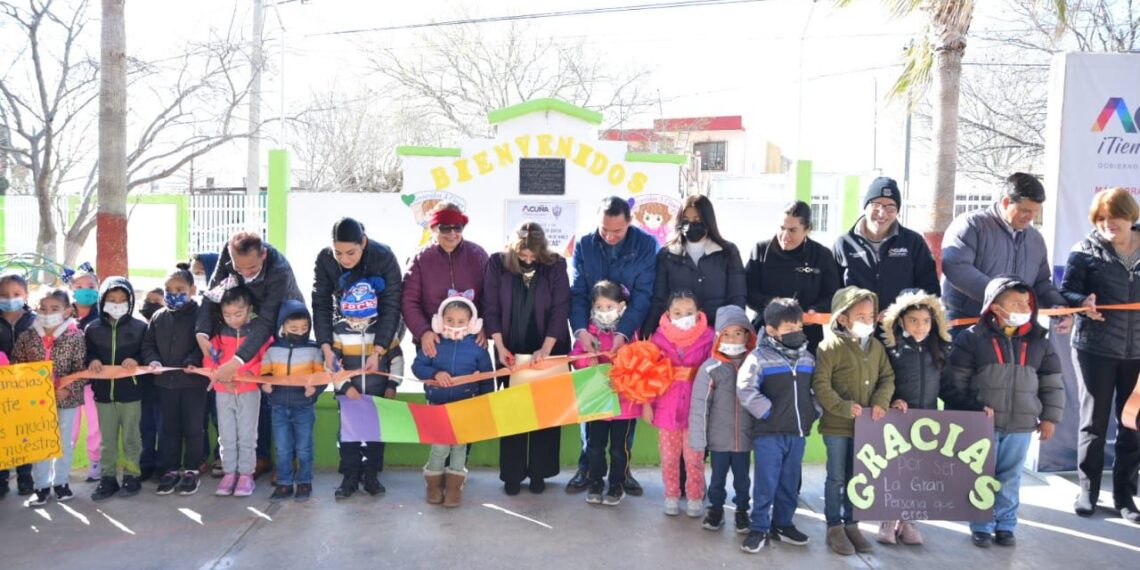 CONTINÚA LA CRUZADA EN FAVOR DE NIÑOS Y JÓVENES DE ACUÑA; ALCALDE EMILIO DE HOYOS ENTREGÓ OBRA DE BARDA PERIMETRAL  EN EL JARDÍN DE NIÑOS LAS AMÉRICAS