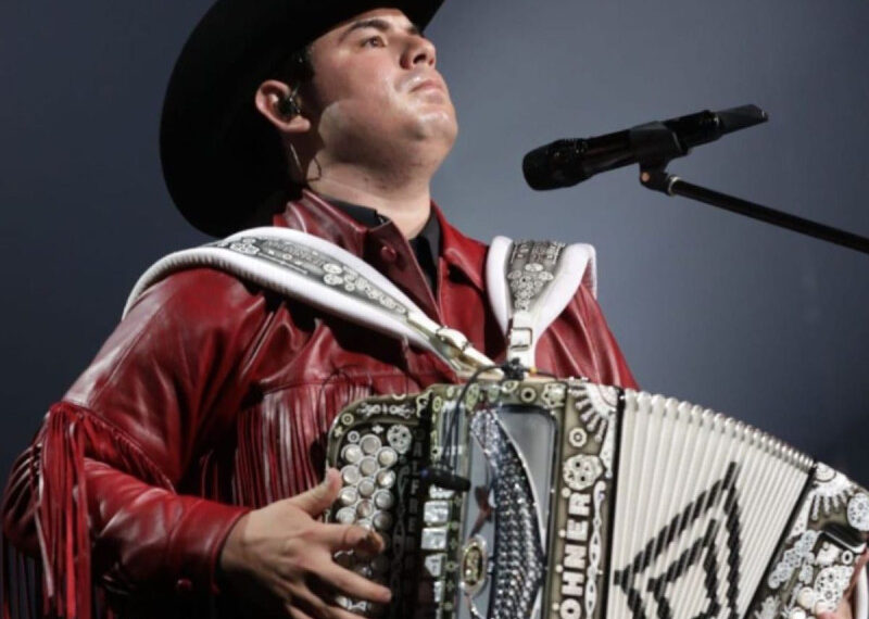 Desmienten secuestro del cantante Alfredo Olivas
