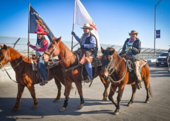 Caos vehicular en Puente Uno por Cabalgata Internacional «La Grande»