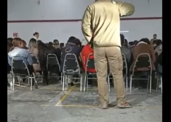 Piden que no haya represalias contra joven que encaró a aspirante del PRI en Universidad Vizcaya