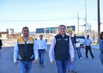 ALCALDE EMILIO DE HOYOS ENTREGA OBRA DE LA CALLE PRISMA CON INVERSIÓN DE UN MILLÓN 60 MIL PESOS