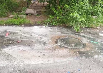 Reportan otro drenaje colapsado desde hace meses en colonia Bravo