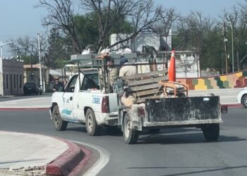 Aún en circulación peligrosas camionetas chatarra de SIMAS en Piedras Negras
