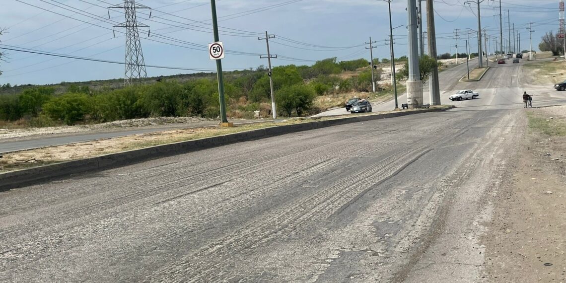 Dejan a medias pavimentación de bulevar Armando Treviño