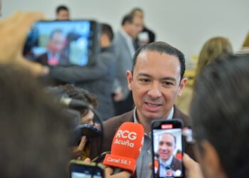 ANALIZAN LOS  PERFILES DE QUIENES ASUMIRÁN LA SECRETARÍA DEL AYUNTAMIENTO Y LAS DIRECCIONES DE EDUCACIÓN Y FOMENTO AGROPECUARIO DE ACUÑA.