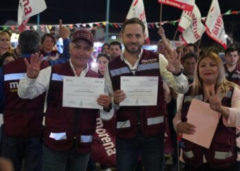 Propone Jacobo transporte público gratuito para estudiantes