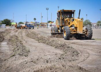 Empieza arreglo de cancha de la Macro por 12 MDP y queda impune destrucción con juegos mecánicos