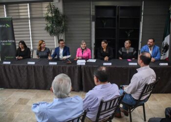 Celebran el retroceso: Anuncia Mpio inicio de vuelos en avioneta a Mty a 6 mil pesos, tras salida de Aeromar