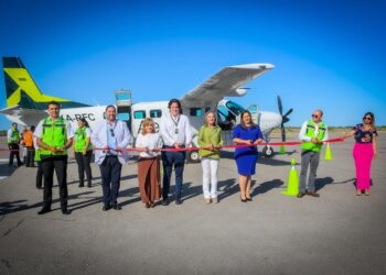 Inician vuelos en avioneta de 6 mil pesos PN-MTY